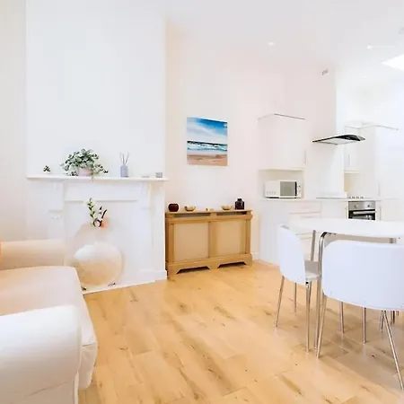Lovely 2bd In Citycenter Διαμέρισμα *