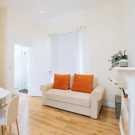 Lovely 2bd In Citycenter شقة دبلن